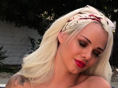 Petite teen Elsa Jean outdoor striptease